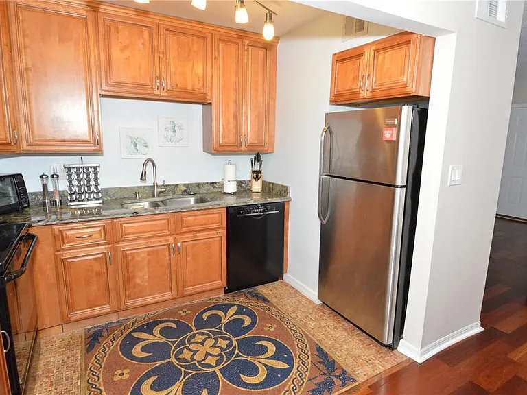 213 Seahorse Dr SE #B — Photo 13