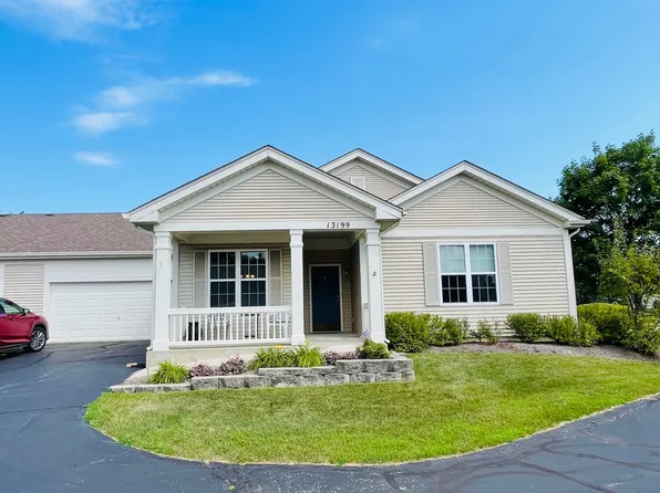 13199 W Shannon Dr, Beach Park, IL 60083