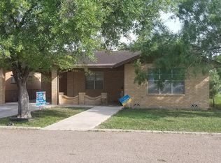 904 W Water St, Rio Grande City, TX 78582