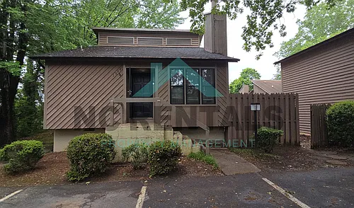 1889 Stonewood Dr SW Photo 1