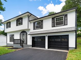 110 Bayview Cir, Wolcott, CT 06716