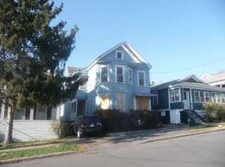 123 John St, Syracuse, NY 13208