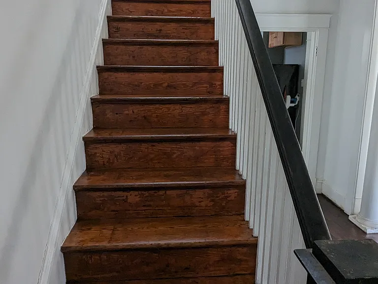 1413 Williamsburg Rd — Photo 3