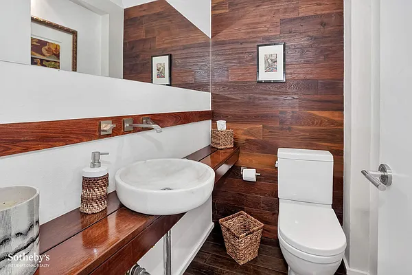 Rented by Sotheby's International Realty | media 25