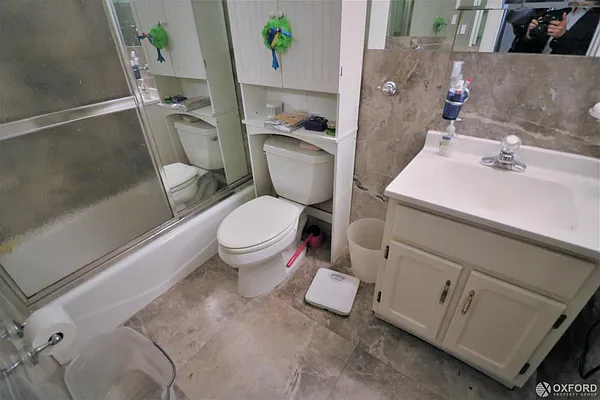 Rented by Oxford Property Group | media 29