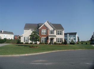320 Abbotbury Ln, Johns Creek, GA 30024
