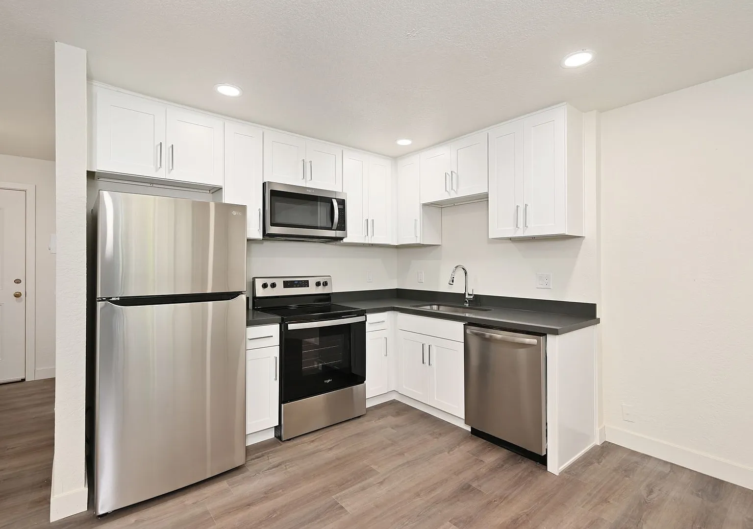 Linden Lofts — Photo 2