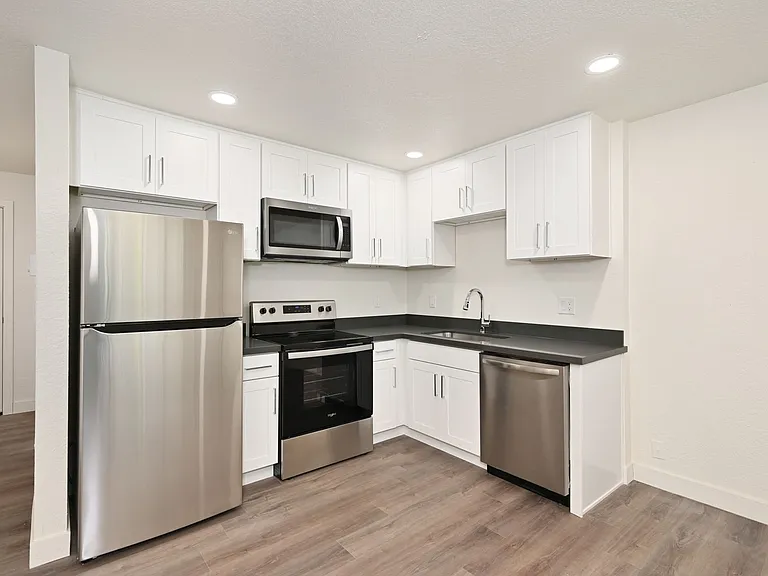 Linden Lofts — Photo 3