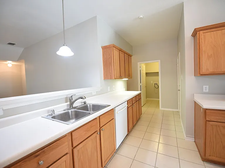 421 Stanley Falls Dr — Photo 6