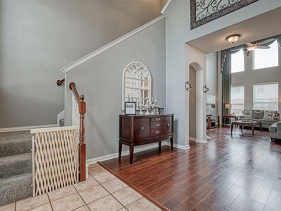 4th image of 1730 Clarke Springs Dr