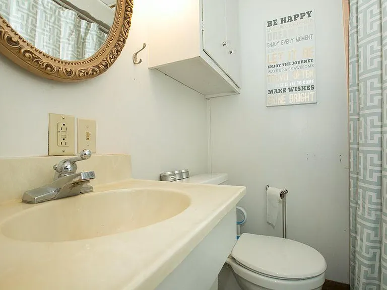 1064 Rush St — Photo 4