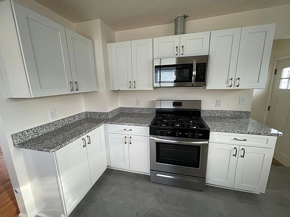 4th image of 4045 Kempf St