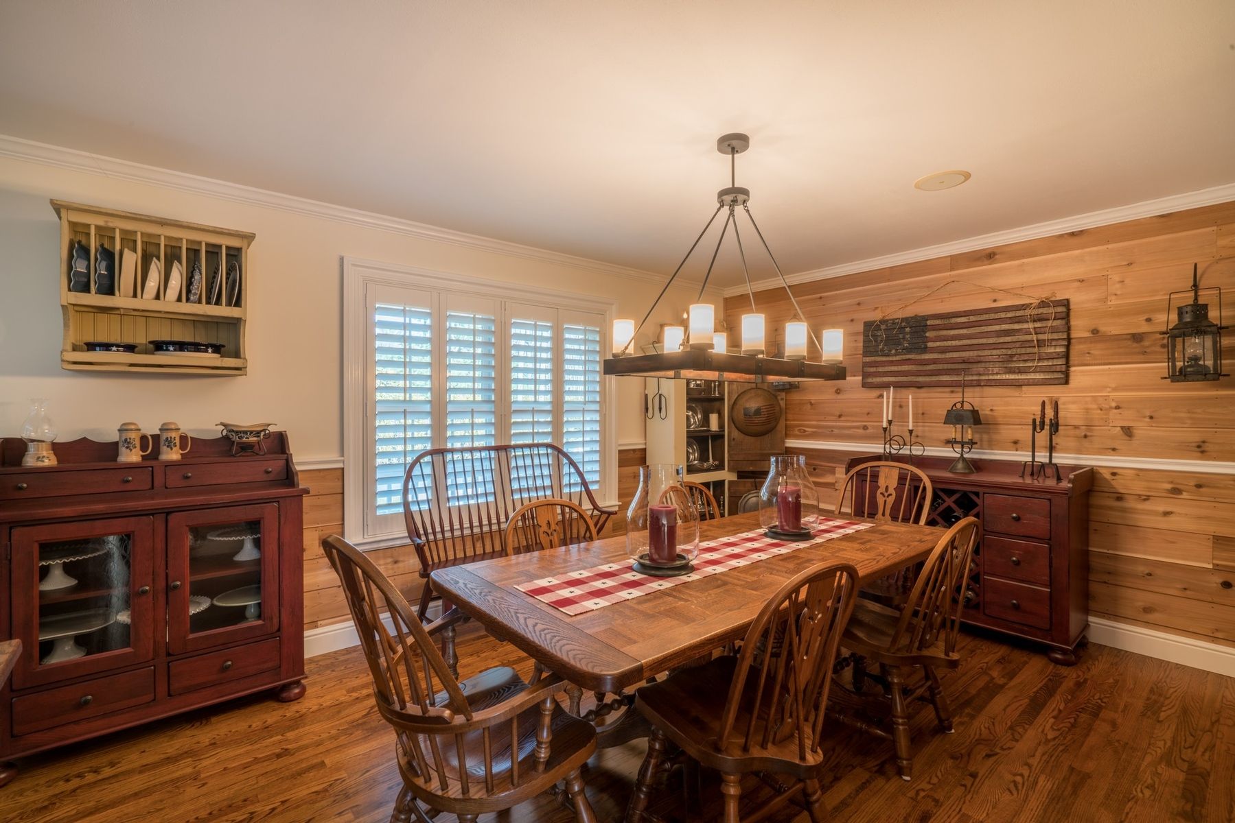 336 B Railroad Ave, Center Moriches, NY 11934 Out East