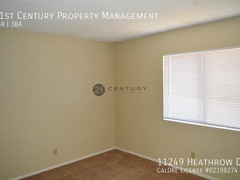 11249 Heathrow Dr — Photo 19