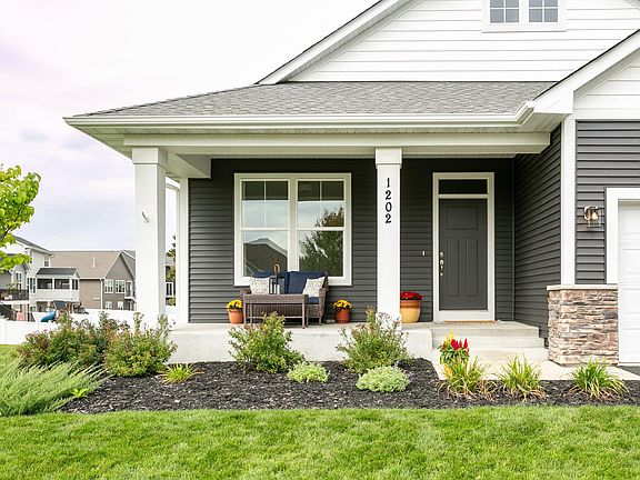 2nd image of 1202 Gretz Way