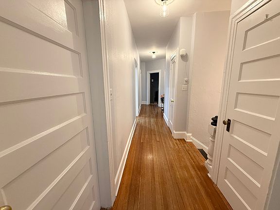 5th image of 808 Brandon Ave #2