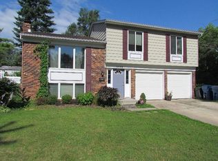 8408 Glendale Dr, Ypsilanti, MI 48198