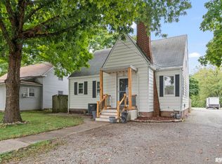 511 S Main St, Athens, IL 62613