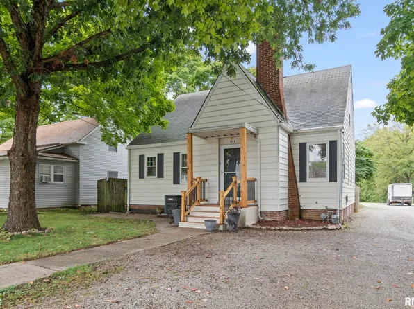 511 S Main St, Athens, IL 62613