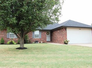 797 Saratoga Rd, Willard, MO 65781