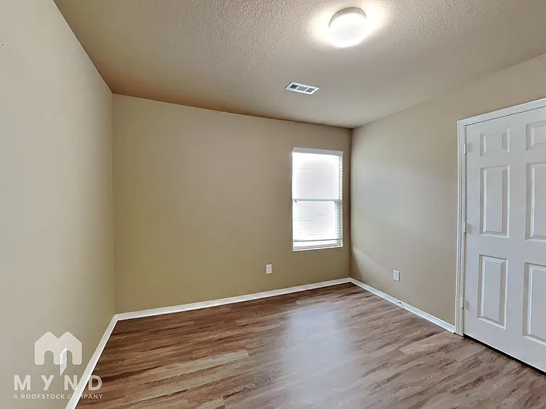 11101 Bock Rd — Photo 11