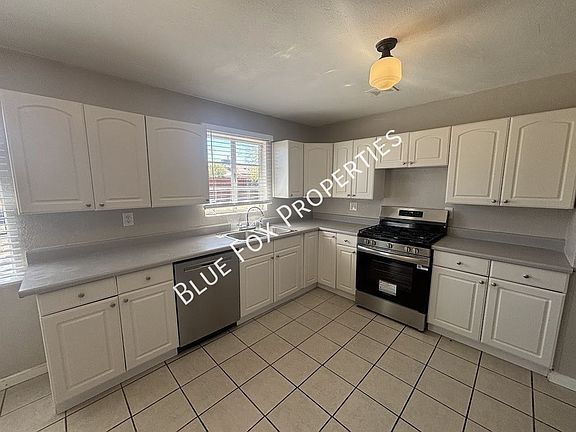 5th image of 5674 E Eastland St