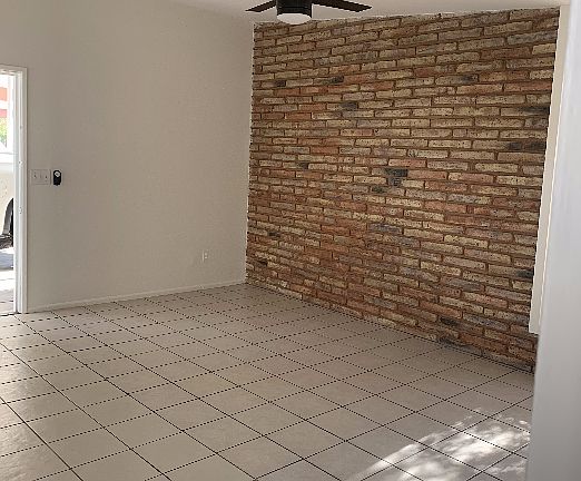 3rd image of 2121 S Granada Dr #2121