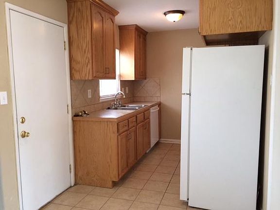 4th image of 5121 Melody Ln