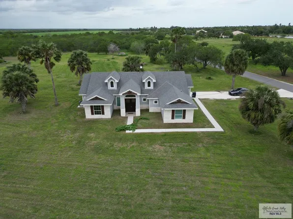 100 Valencia Dr, Los Fresnos, TX 78566