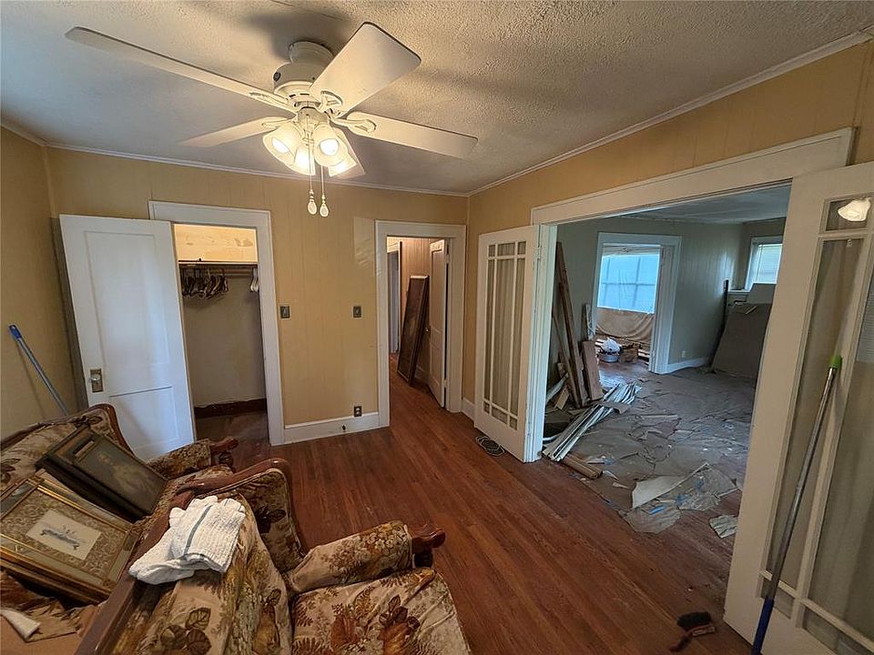 10th image of 501 E Seminole Ave