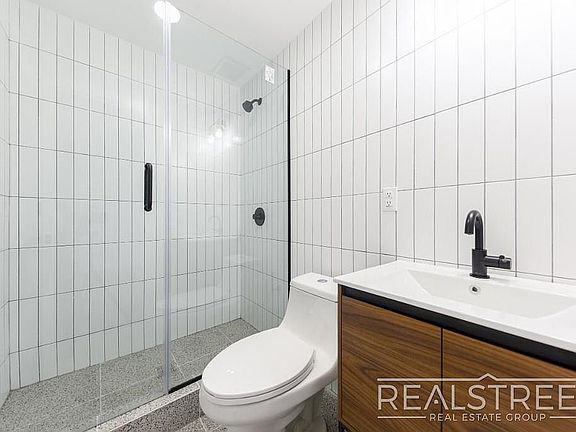 5th image of 1889 Bergen St #3E