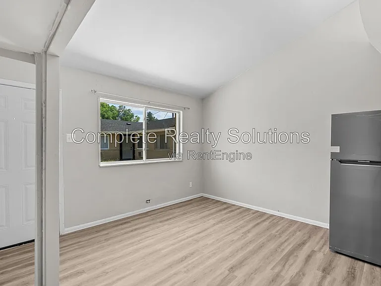 2323 Woodson Rd #L — Photo 8