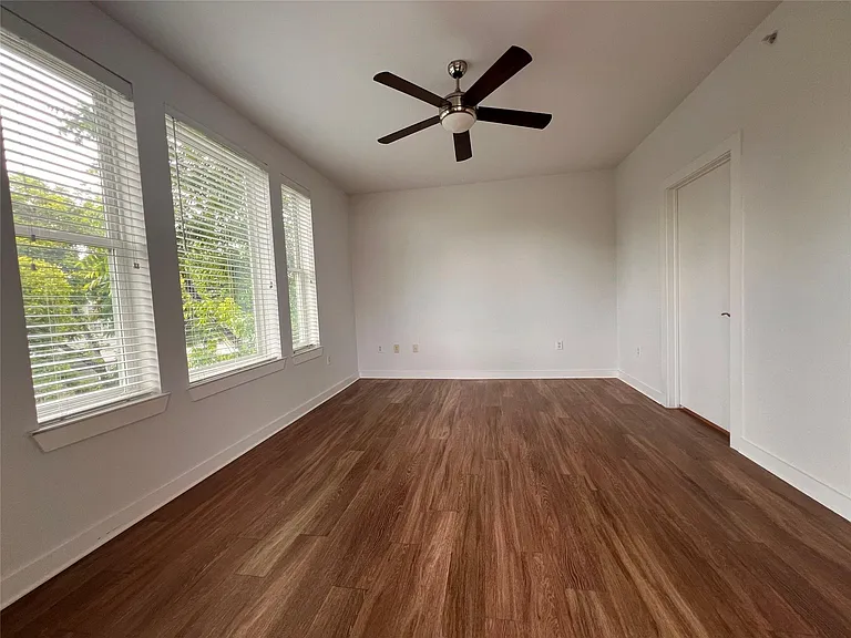 1900 Barton Springs Rd #4041 — Photo 6