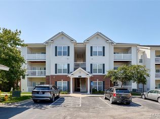 37 Kassebaum Ln APT 203, Saint Louis, MO 63129