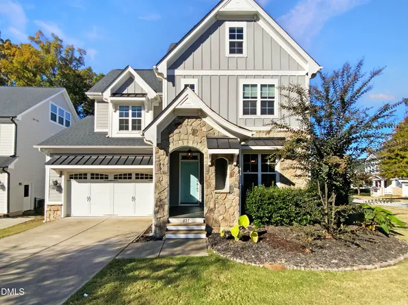 257 Sunset Bluffs Dr, Fuquay Varina, NC 27526