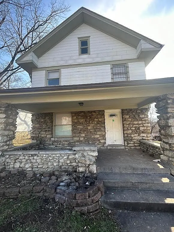 4 bed, 1632 sqft, $1,300 — Photo 1