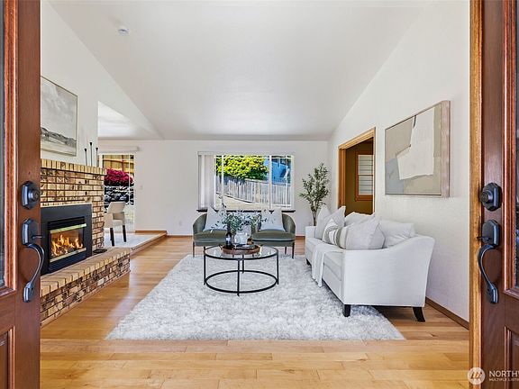 3rd image of 5008 65th Avenue W