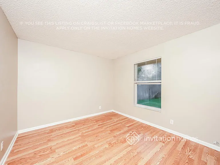 2634 Yarmouth Dr — Photo 10