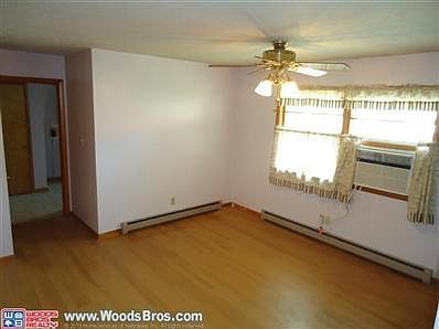 5th image of 420 Bradford St