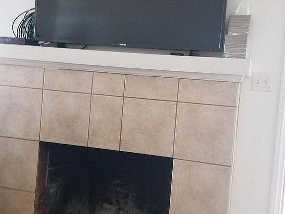 3rd image of 705 Jazmin Ave