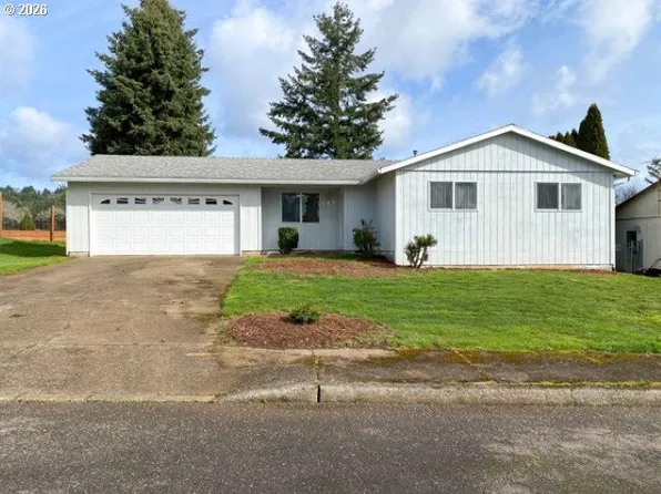 710 NE 5th St, Willamina, OR 97396