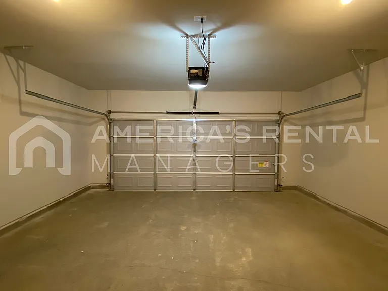 1300 Brookhaven Dr — Photo 28