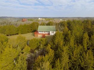 1556 Romary Rd, Dandridge, TN 37725