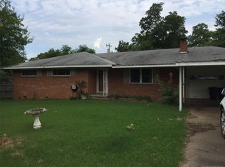 204 Clark Ave, Poteau, OK 74953