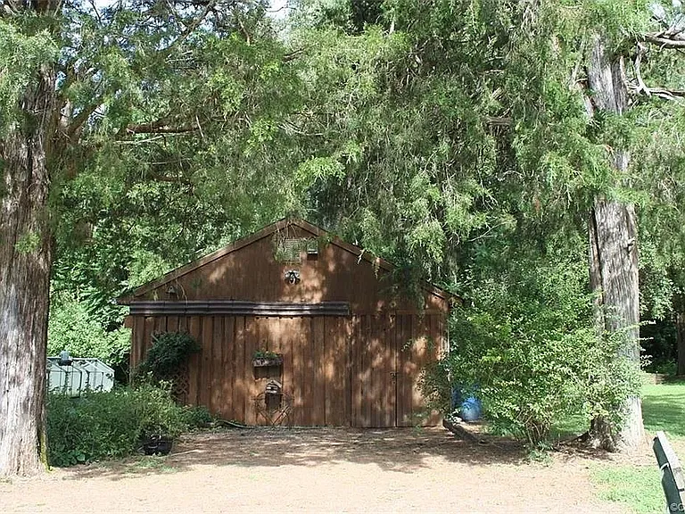 3764 Robinson Rd — Photo 22