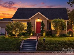 213 Erwin St, Morganton, NC 28655