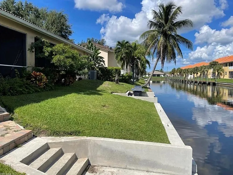 627 SW 47th Ter #627 — Photo 3