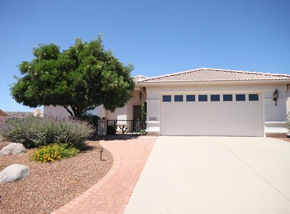 2nd image of 65686 E Rocky Path Dr