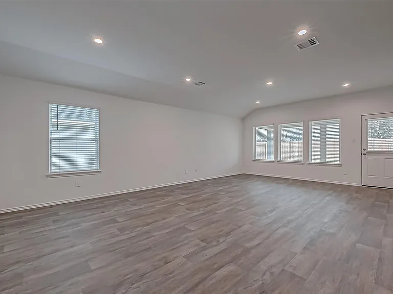 2943 Sycamore Run Ln — Photo 5