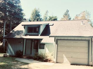 32443 Odom Ln, Fort Bragg, CA 95437